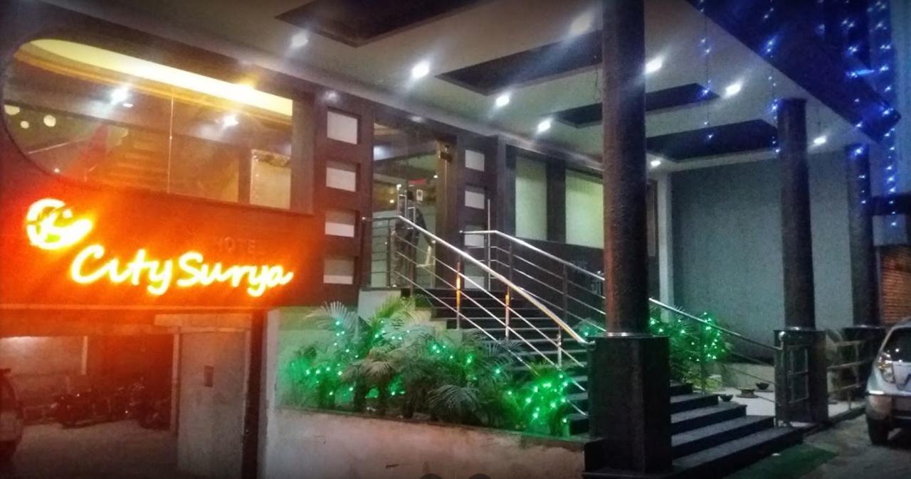 City Surya Hotel Gaya Exterior foto